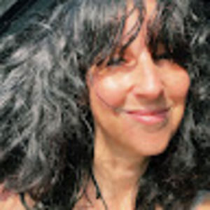 Meet your Posher, Chloe